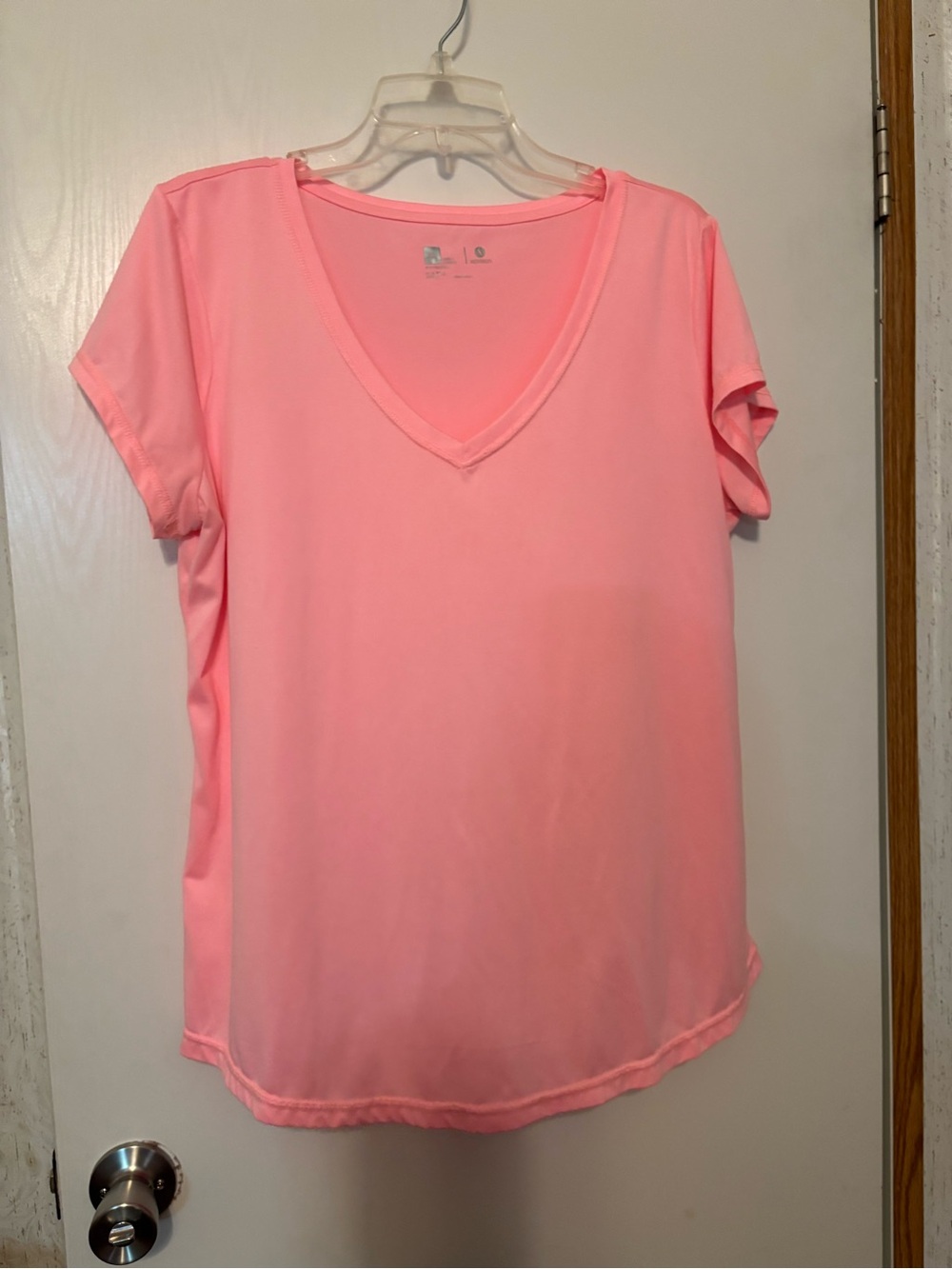 Xersion Women's V-Neck Short Sleeve Tee - Light Pink